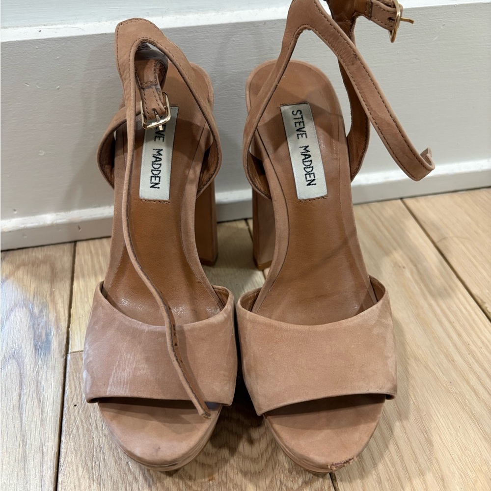 Steve Madden Nude Tan Suede Block Heel Sandals